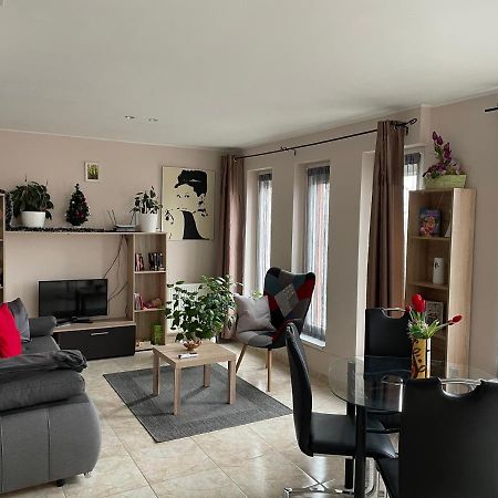 Nyil Apartman Wellnes Debrecen Extérieur photo