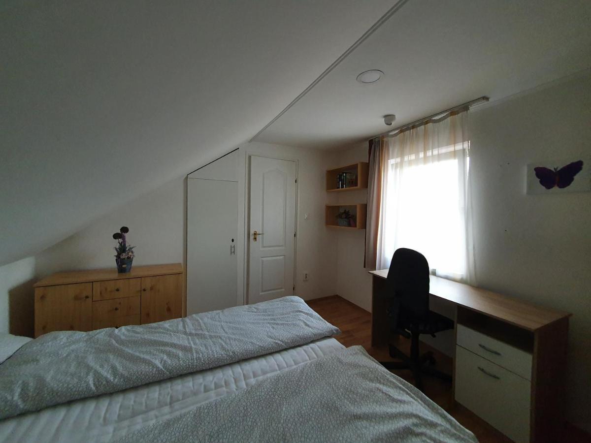 Nyil Apartman Wellnes Debrecen Extérieur photo