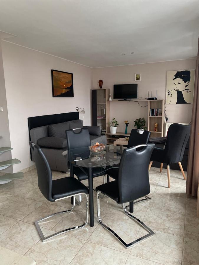 Nyil Apartman Wellnes Debrecen Extérieur photo