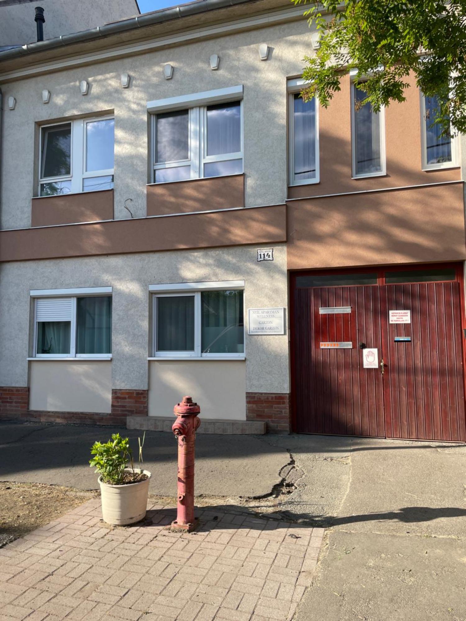 Nyil Apartman Wellnes Debrecen Extérieur photo